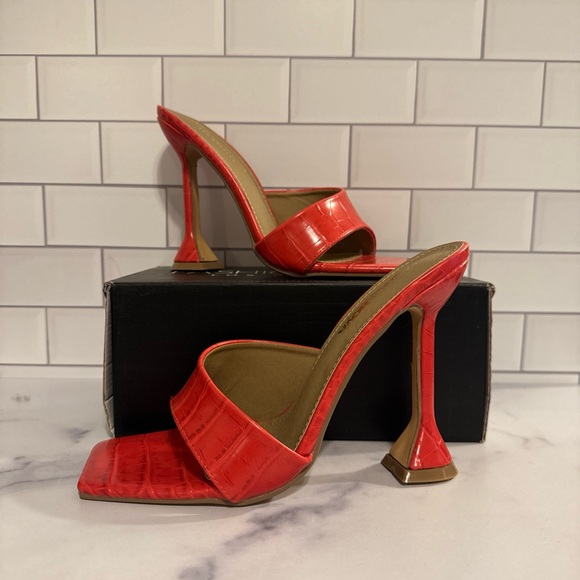 Fashion Nova - Young And Wild Heels - Picture 1 of 5